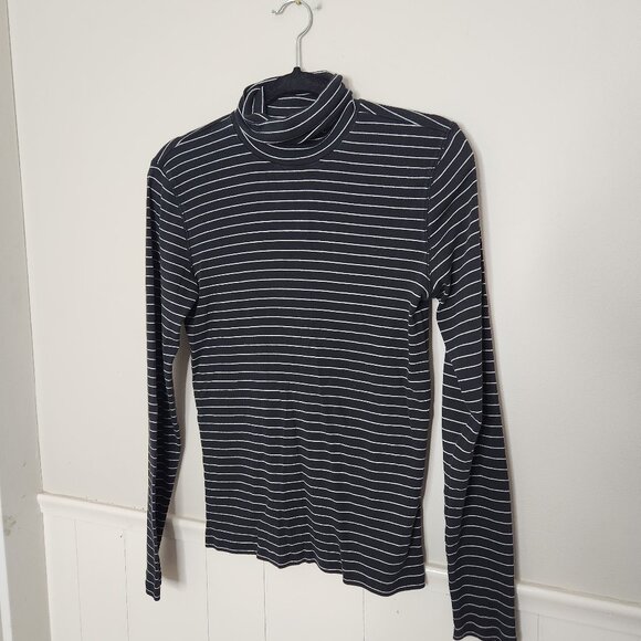 EVERLANE Black White The Luxe Rib Turtleneck - Picture 1 of 4